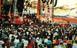 KIIS FM Wango Tango 2001 on Jun 16, 2001 [993-small]