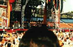 KIIS FM Wango Tango 2001 on Jun 16, 2001 [002-small]