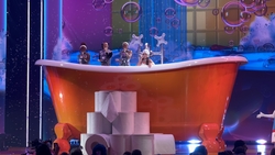 Katy Perry on Aug 12, 2022 [600-small]
