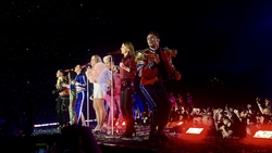 Spice Girls / Jess Glynne on Jun 15, 2019 [784-small]