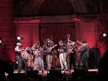 Punch Brothers featuring Chris Thile / Sarah Jarosz / Watchmen on Aug 5, 2022 [003-small]