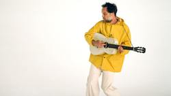 Rodrigo Amarante on Sep 15, 2022 [112-small]