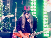 Mötley Crüe / Def Leppard / Poison / Joan Jett & The Blackhearts / Classless Act on Aug 16, 2022 [049-small]