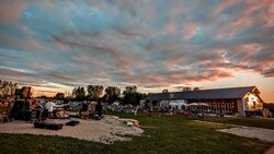 tags: A-Town Unplugged, Greenleaf, Wisconsin, United States, LedgeStone Vineyards - A-Town Unplugged on Jul 29, 2022 [133-small]