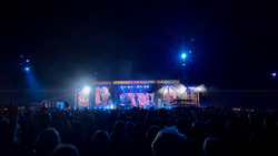 Die Toten Hosen / Feine Sahne Fischfilet / Thees Uhlmann / Stoned Jesus on Aug 20, 2022 [716-small]