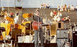 Genesis / Elvis Costello & the Attractions / Blondie / A Flock of Seagulls / ROBERT HAZARD &THE HEROES on Aug 21, 1982 [039-small]