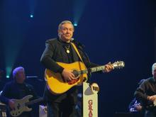 Live From The Grand Ole Opry on Apr 19, 2013 [135-small]