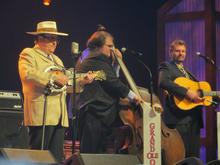 Live From The Grand Ole Opry on Apr 19, 2013 [136-small]