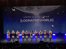 Loona on Aug 23, 2022 [667-small]