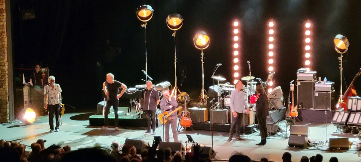 Nick Lowe and Los Straitjackets Concert & Tour History Concert Archives