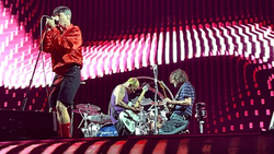 Red Hot Chili Peppers / HAIM / Thundercat on Jul 23, 2022 [230-small]