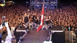 Sabaton / Helloween / Phil Campbell and the Bastard Sons / Silver Dust on Aug 28, 2022 [530-small]