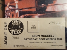 Leon Russell on Dec 18, 1982 [844-small]