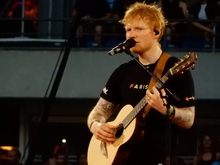 Ed Sheeran / Maisie Peters / Cat Burns on Jul 30, 2022 [924-small]