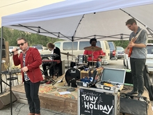 Tony Holiday Band on Sep 1, 2022 [010-small]