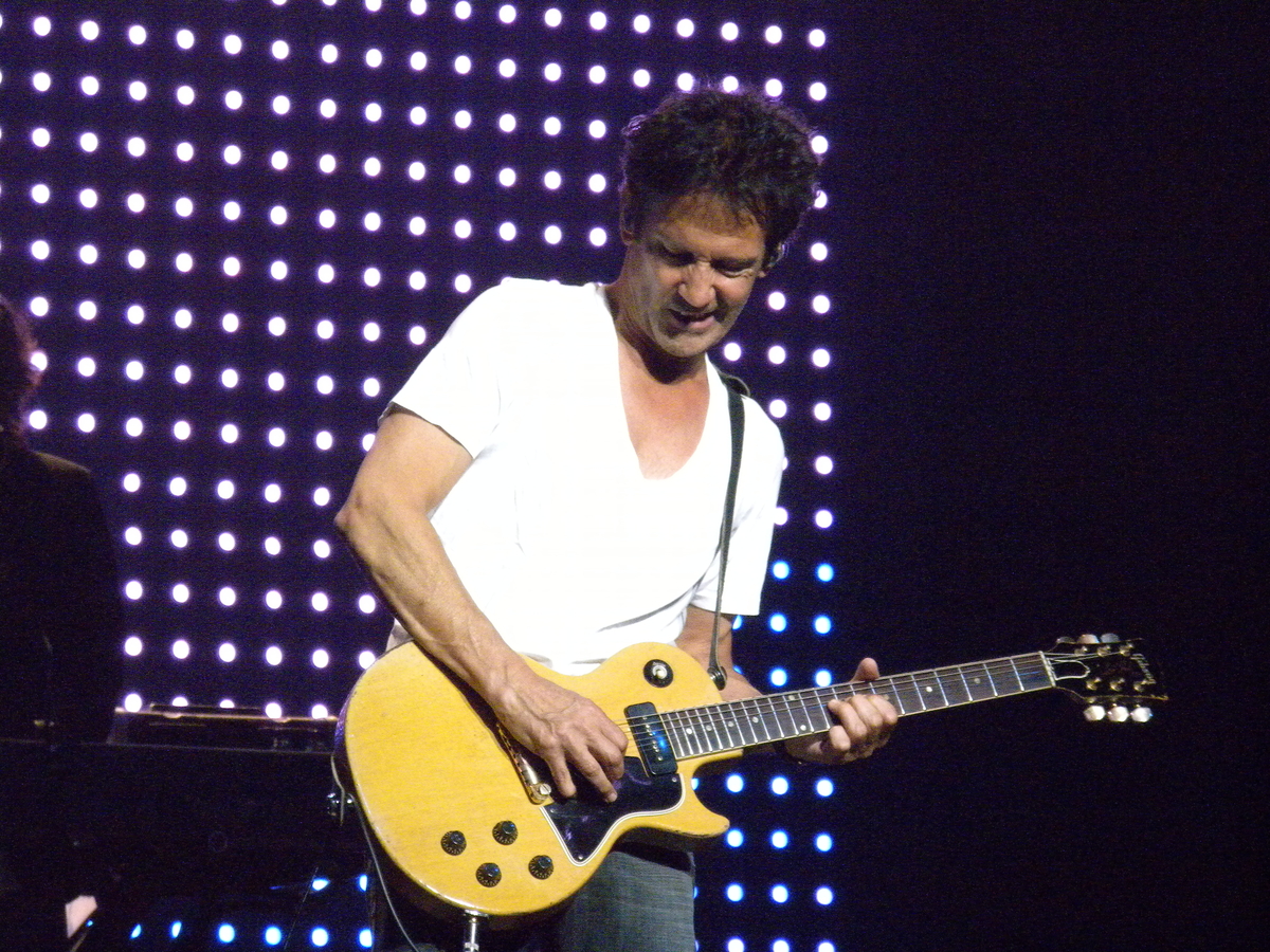 will billy squier tour again