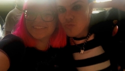 YUNGBLUD on Sep 5, 2022 [396-small]