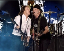 Paul McCartney / Neil Young on Oct 8, 2016 [943-small]