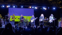 Christopher Cross / Todd Rundgren / Jason Scheff / Badfinger Feat. Joey Molland / Denny Laine on Jun 16, 2022 [937-small]