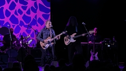 Christopher Cross / Todd Rundgren / Jason Scheff / Badfinger Feat. Joey Molland / Denny Laine on Jun 16, 2022 [942-small]