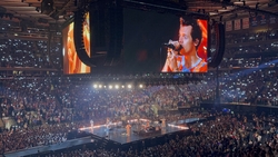 Harry Styles Love On Tour 2022: Madison Square Garden is Harry's House on Sep 10, 2022 [408-small]