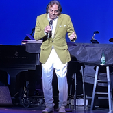 Johnny Mathis / Gary Mule Deer on Sep 11, 2022 [587-small]