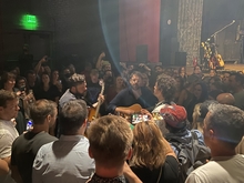 Bear’s Den / Izzy Heltai on Sep 12, 2022 [166-small]