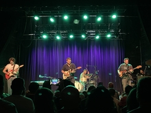 Bear’s Den / Izzy Heltai on Sep 12, 2022 [167-small]