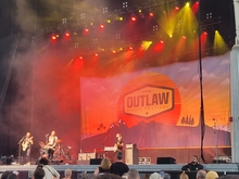 Willie Nelson & Family / Billy Strings / Larkin Poe / Brittney Spencer / Particle Kid on Sep 13, 2022 [374-small]