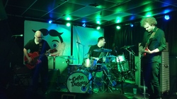 Dick Dale / The Coffin Daggers / Black Flamingos on Aug 8, 2015 [824-small]