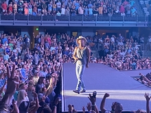 Kenny Chesney / Carly Pearce on May 25, 2022 [797-small]