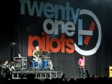 Panic! At the Disco / Fall Out Boy / Twenty One Pilots on Sep 22, 2013 [948-small]