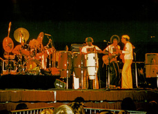 Santana / Earth Wind & Fire on Oct 11, 1975 [426-small]