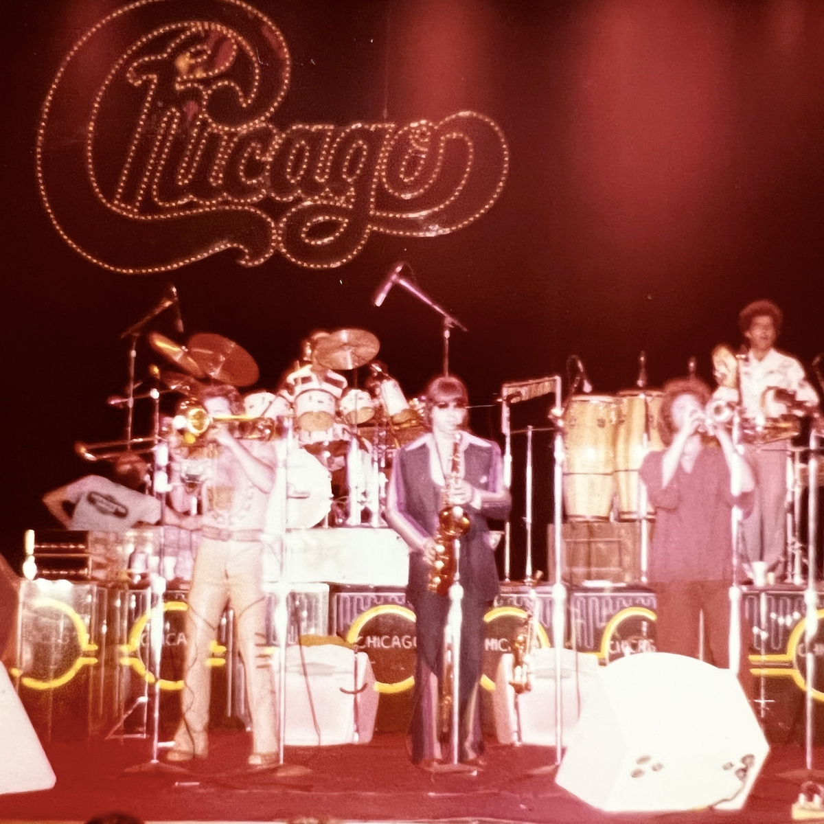 Chicago's 1977 Concert & Tour History Concert Archives