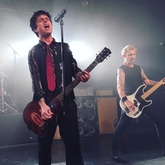 Green Day / Dog Party on Sep 28, 2016 [359-small]