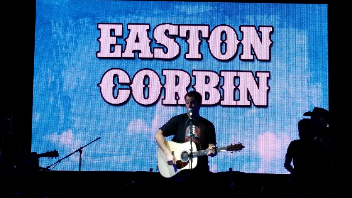 Lee Brice Concert & Tour History (Updated for 2023 2025) Concert