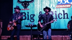Big and Rich / Chris Janson on Feb 16, 2016 [425-small]