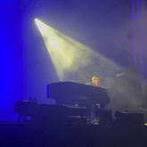 Tom Odell / Sofia Isella on Mar 4, 2022 [563-small]