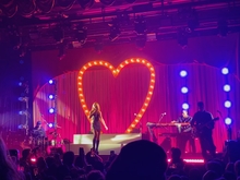 Sabrina Carpenter / girl house / girlhouse on Oct 3, 2022 [722-small]