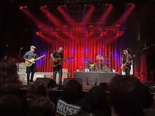 Pixies / Sir Chloe on Oct 5, 2022 [499-small]