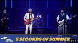 5 Seconds of Summer on Sep 30, 2022 [682-small]