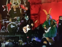 Shannon and The Clams / Sheer Mag on Oct 9, 2022 [048-small]