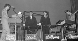 Kraftwerk on Sep 17, 1975 [541-small]