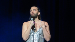 Jonathan Van Ness / Jared Goldstein on Oct 14, 2022 [950-small]