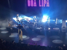 Dua Lipa / Off Bloom on Apr 9, 2017 [066-small]