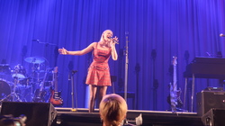 Alec Benjamin / Claire Rosinkranz / Sarah Cothran on Oct 14, 2022 [248-small]