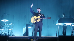 Alec Benjamin / Claire Rosinkranz / Sarah Cothran on Oct 14, 2022 [253-small]