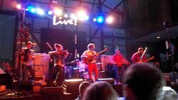 tags: The Apache Relay - Young the Giant / The Apache Relay on Jul 20, 2012 [219-small]