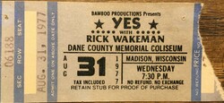 Yes / Donovan on Aug 31, 1977 [337-small]