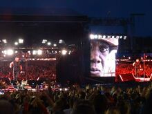 Bruce Springsteen & The E Street Band / Stereophonics on Jun 14, 2016 [799-small]